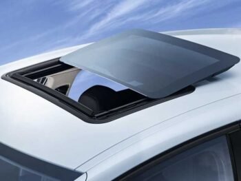 Perbedaan Sunroof dan Moonroof