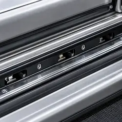 Rel atau jalur sliding door mobil